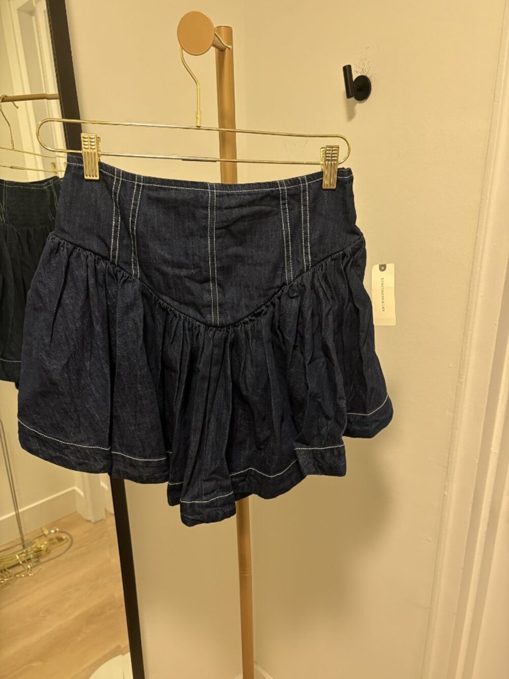 BNWT! Anthropologie dark denim skirt, size xs.